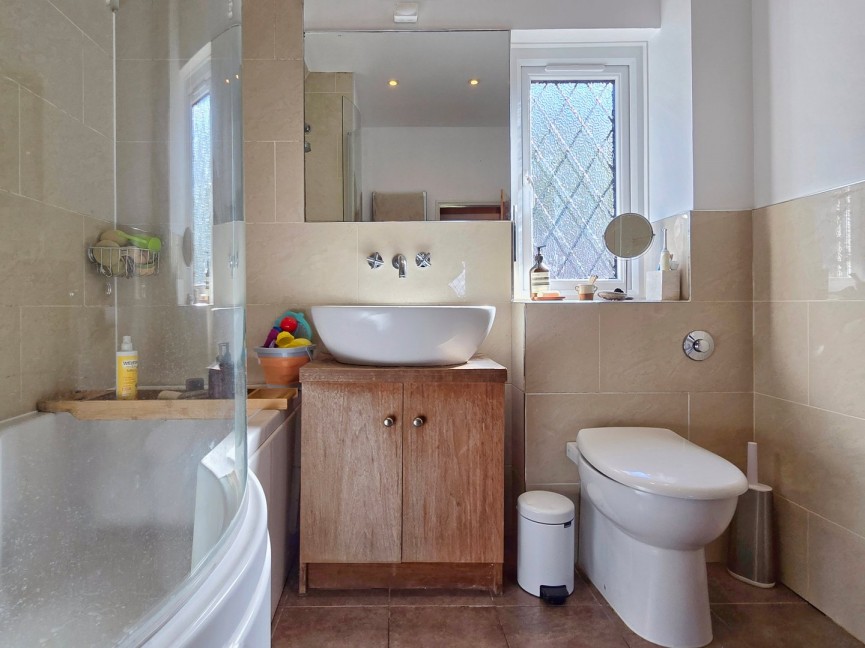 3 bedroom House for Sale Millbrook, Bedfordshire
