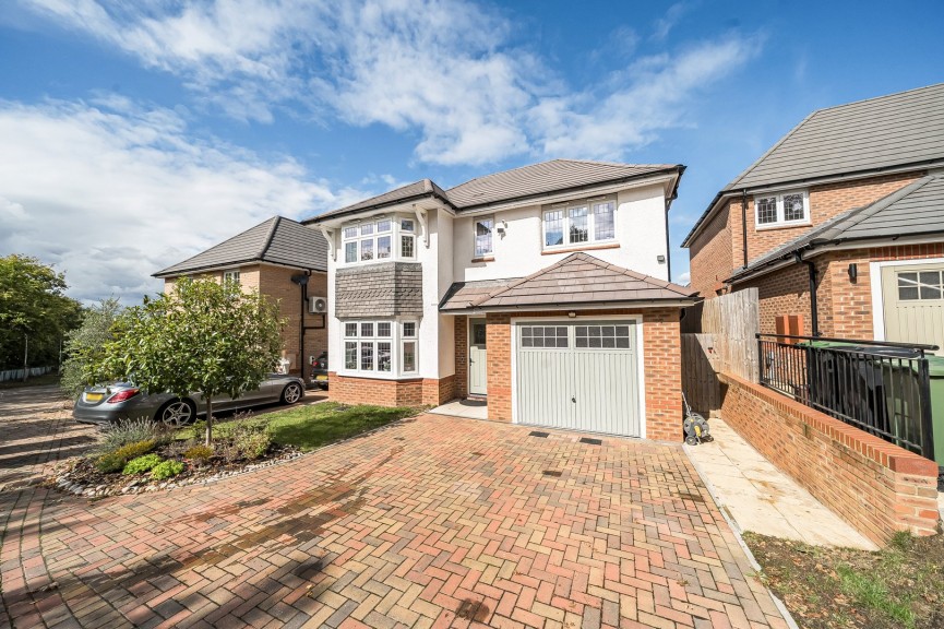 4 bedroom House for Sale Odell Way, Shefford, Bedfordshire
