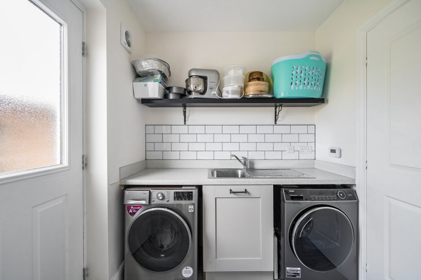 4 bedroom House for Sale Odell Way, Shefford, Bedfordshire