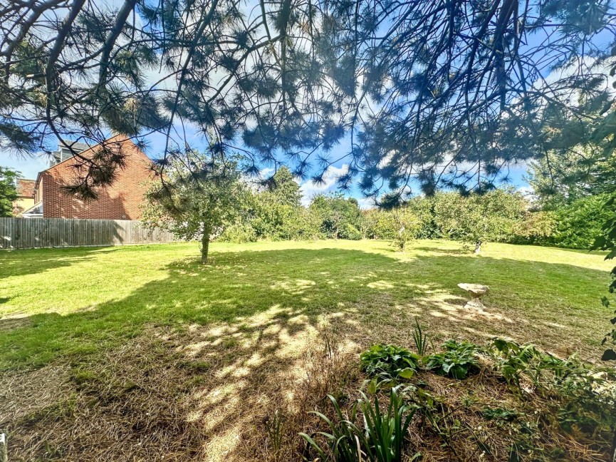 4 bedroom House for Sale London Road, Biggleswade, Bedfordshire