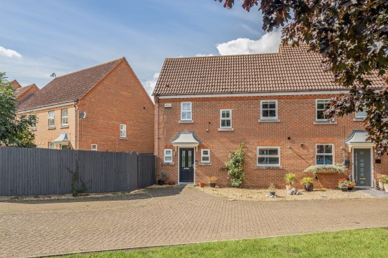 Kingfisher Road, Shefford, Bedfordshire