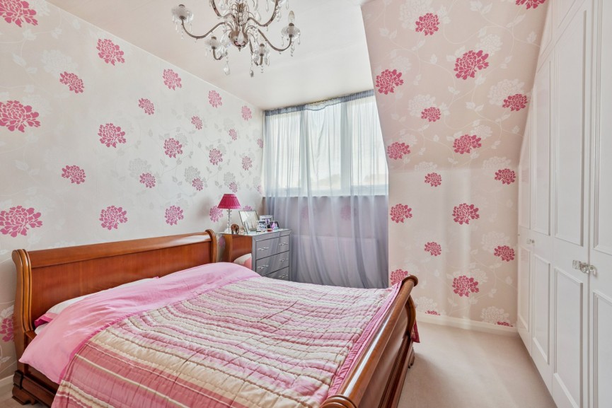 4 bedroom House for Sale Uplands Avenue, Hitchin, Hertfordshire
