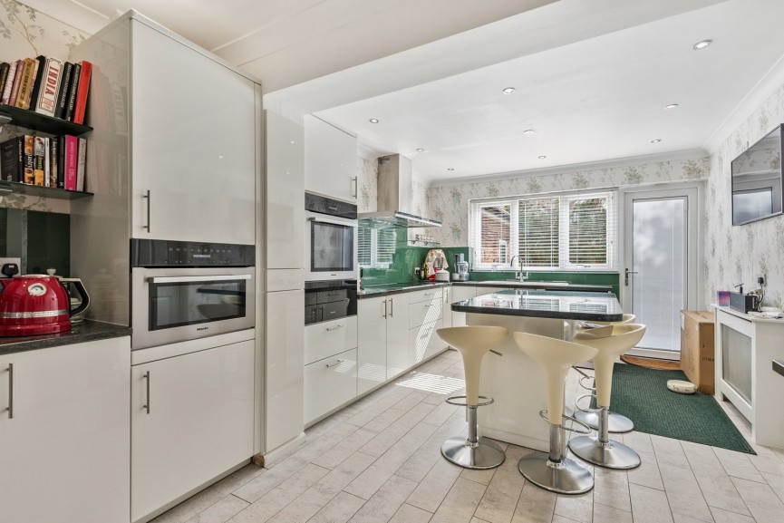 4 bedroom House for Sale Uplands Avenue, Hitchin, Hertfordshire