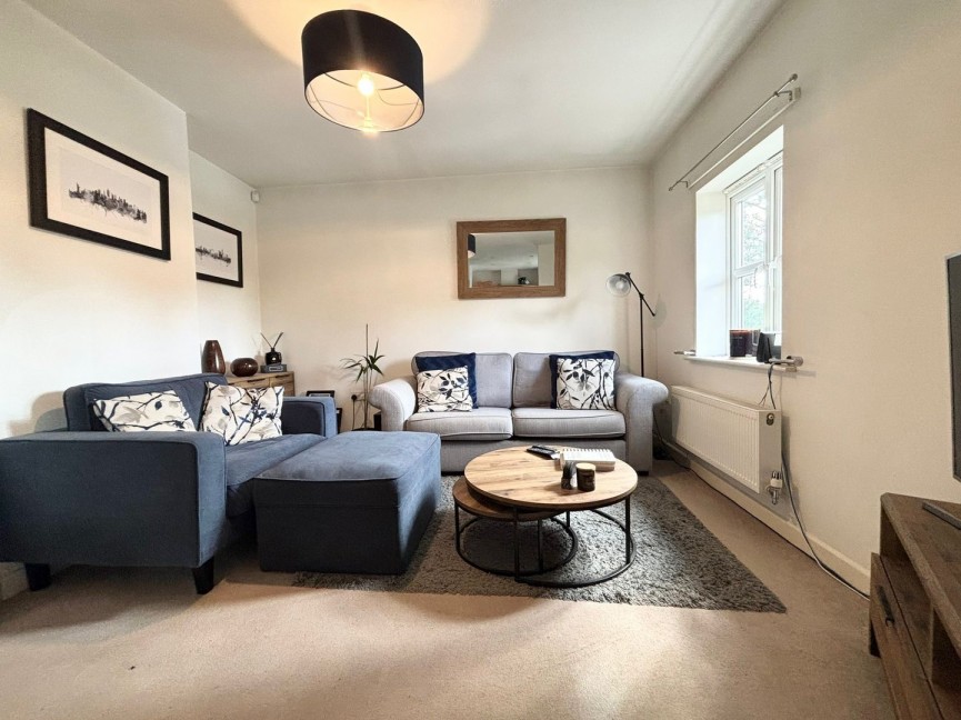 2 bedroom Flat for Letting Dilley Croft, Biggleswade, Bedfordshire