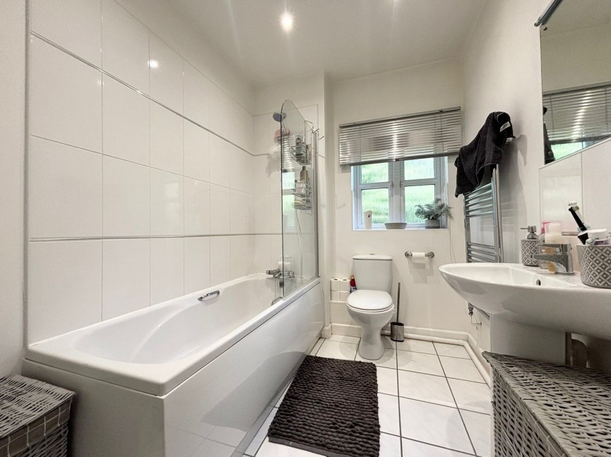 2 bedroom Flat for Letting Dilley Croft, Biggleswade, Bedfordshire