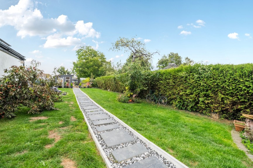 3 bedroom House for Sale High Street, Arlesey, Bedfordshire