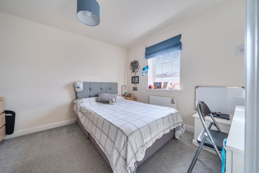 4 bedroom House for Sale Fir Tree Road, Stotfold, Bedfordshire