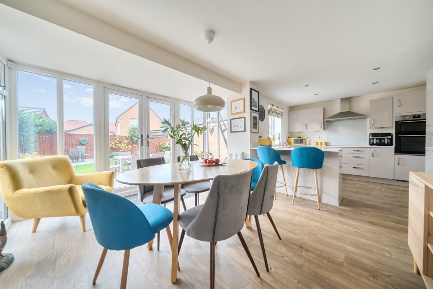 4 bedroom House for Sale Fir Tree Road, Stotfold, Bedfordshire