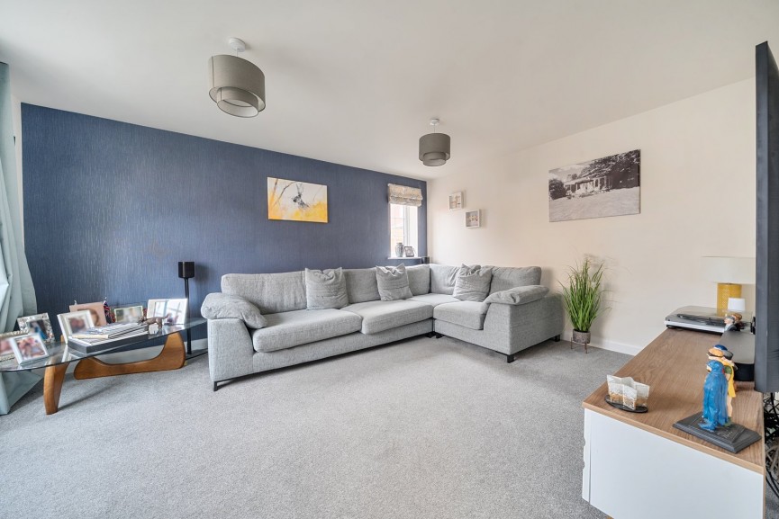 4 bedroom House for Sale Fir Tree Road, Stotfold, Bedfordshire