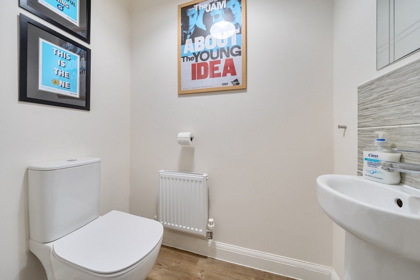 4 bedroom House for Sale Fir Tree Road, Stotfold, Bedfordshire