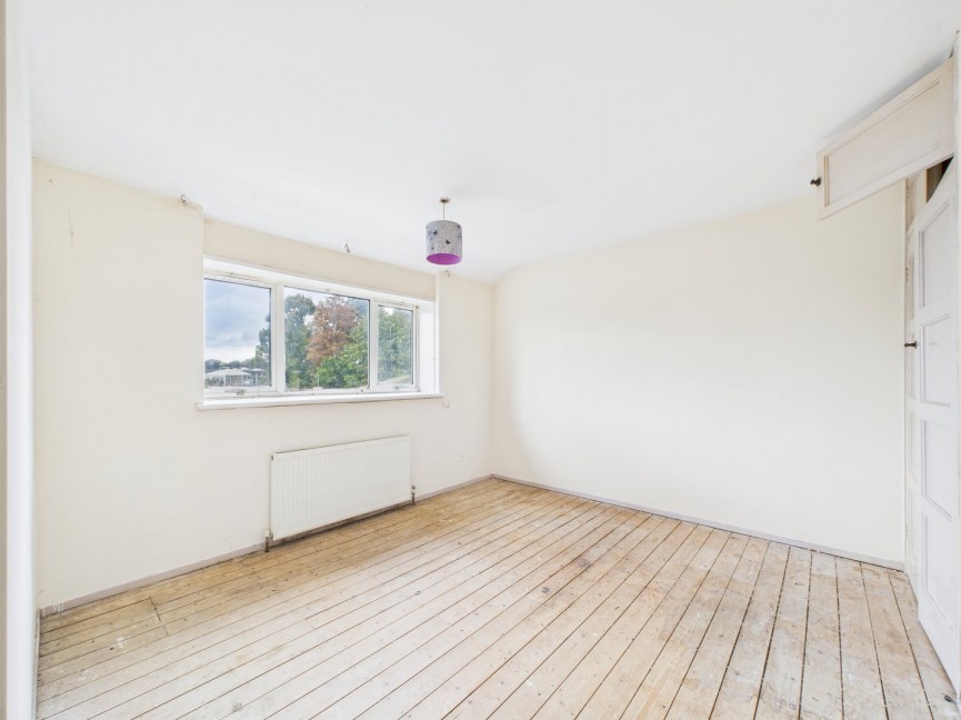 3 bedroom House for Sale Fairfield Way, Hitchin, Hertfordshire