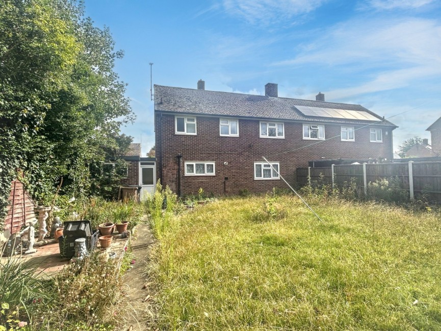 3 bedroom House for Sale Orchard Way, Royston, Hertfordshire