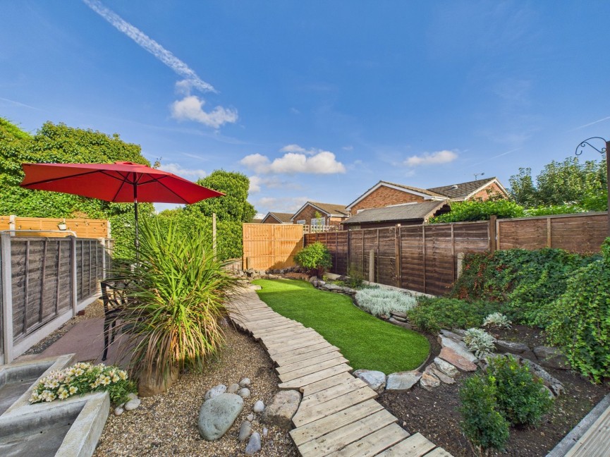 2 bedroom Flat for Sale Ickleford, Hitchin, Hertfordshire