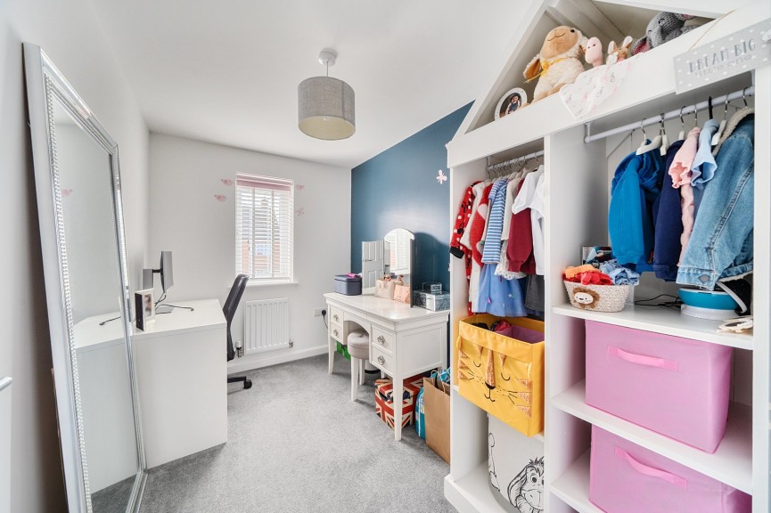 3 bedroom House for Sale Chaffinch Green, Lower Stondon, Bedfordshire