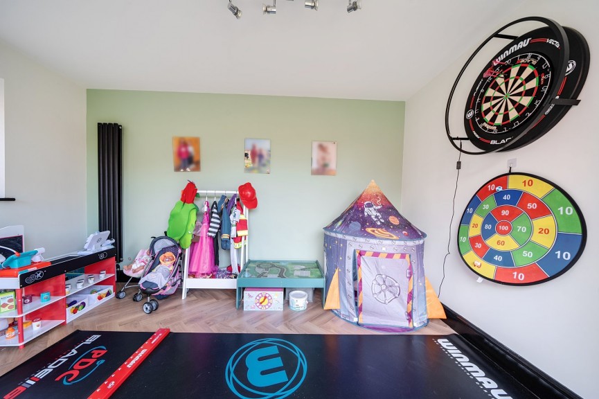 3 bedroom House for Sale Chaffinch Green, Lower Stondon, Bedfordshire