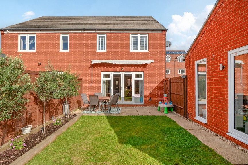 3 bedroom House for Sale Chaffinch Green, Lower Stondon, Bedfordshire