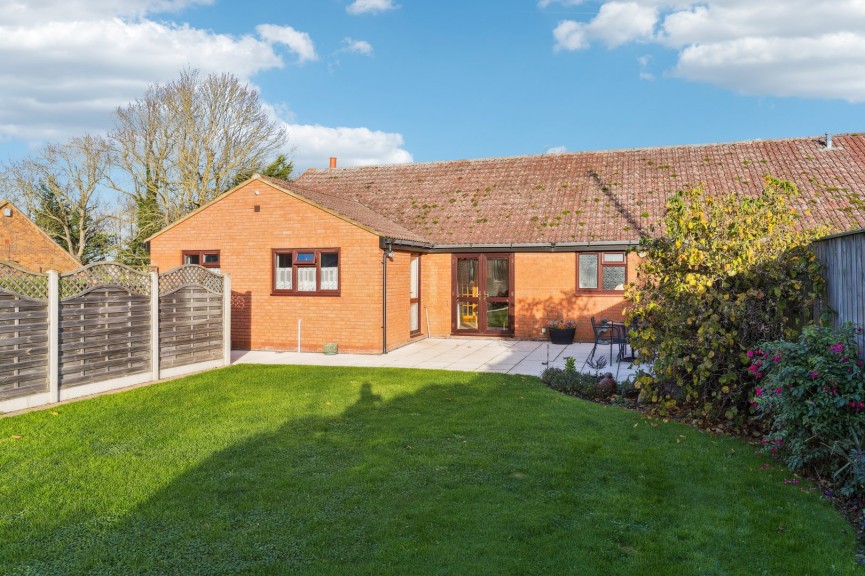 2 bedroom Bungalow for Sale Holwell, Hitchin, Hertfordshire