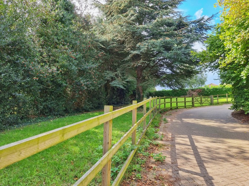 5 bedroom House for Sale Clophill, Bedfordshire