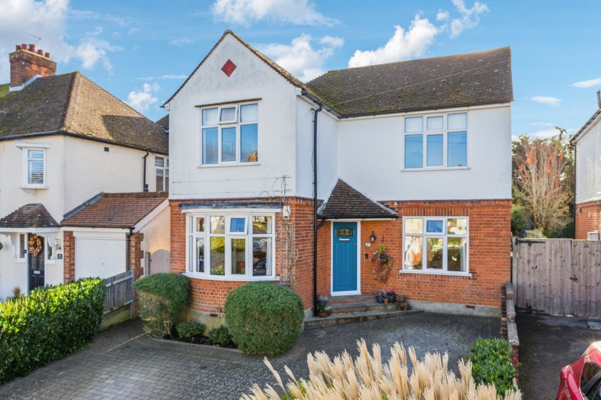 4 bedroom House for Sale West Hill, Hitchin, Hertfordshire