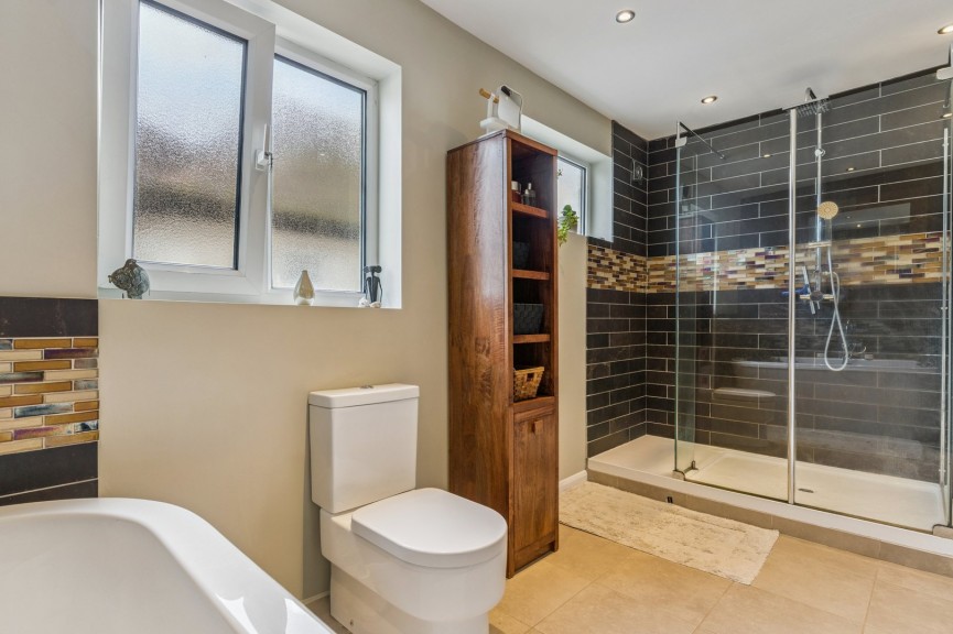 4 bedroom House for Sale West Hill, Hitchin, Hertfordshire