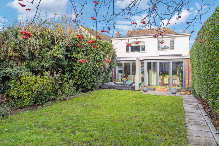 4 bedroom House for Sale West Hill, Hitchin, Hertfordshire