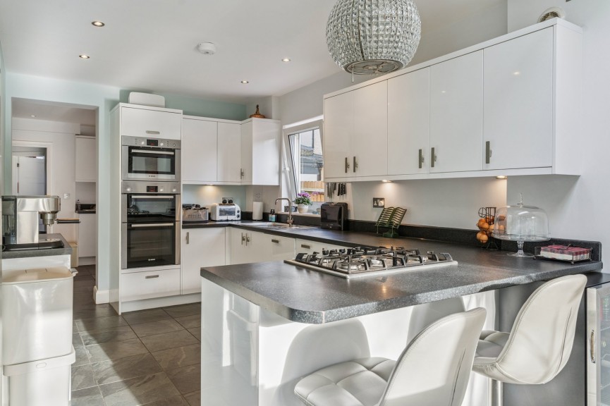 4 bedroom House for Sale West Hill, Hitchin, Hertfordshire