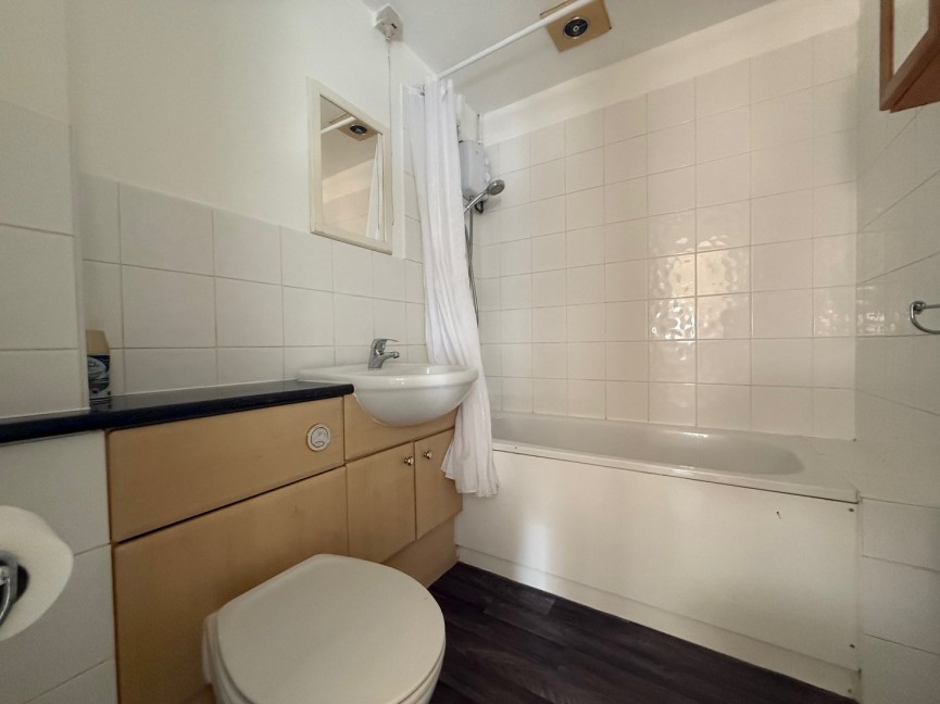 1 bedroom Flat for Letting Tudor Close, Hatfield, Hertfordshire