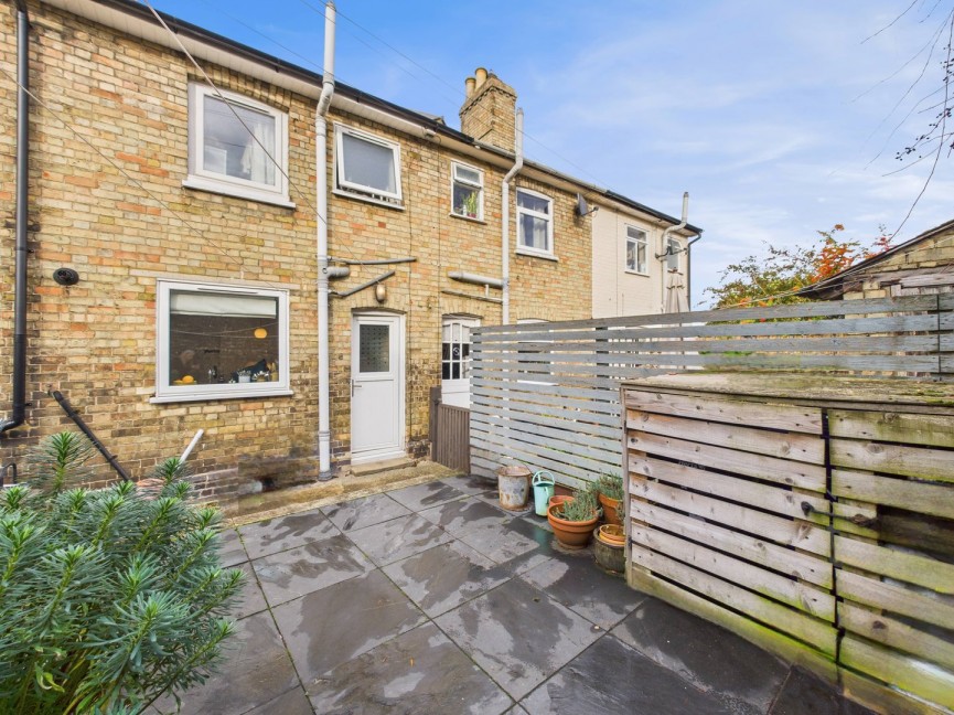 2 bedroom House for Sale Normans Lane, Royston, Hertfordshire