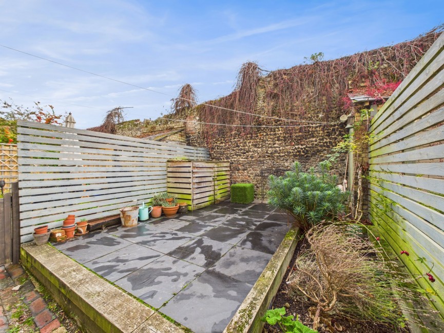 2 bedroom House for Sale Normans Lane, Royston, Hertfordshire