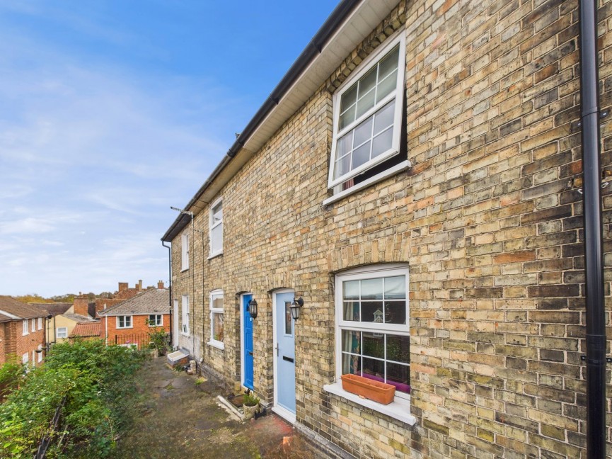 2 bedroom House for Sale Normans Lane, Royston, Hertfordshire