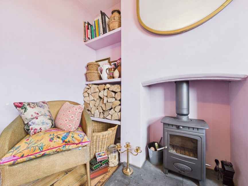 2 bedroom House for Sale Normans Lane, Royston, Hertfordshire