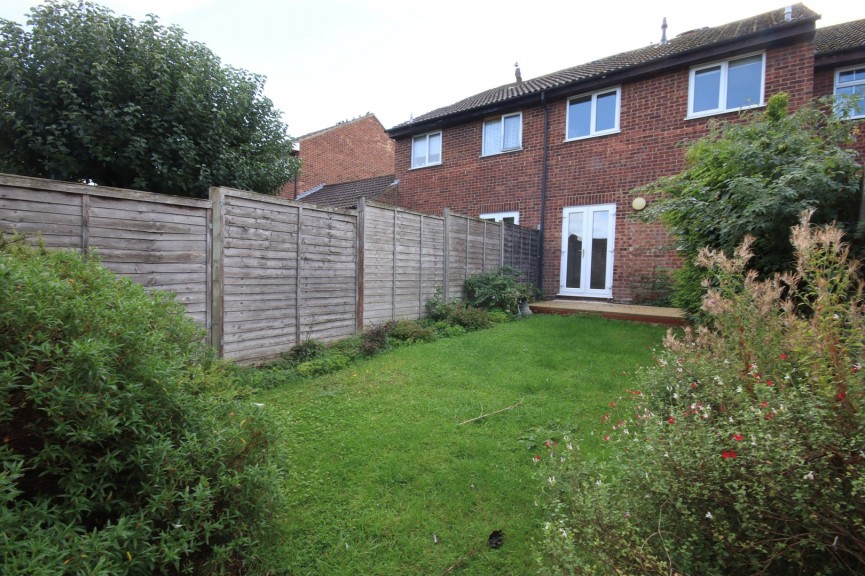 2 bedroom House for Letting Windrush Close, Flitwick, Bedfordshire