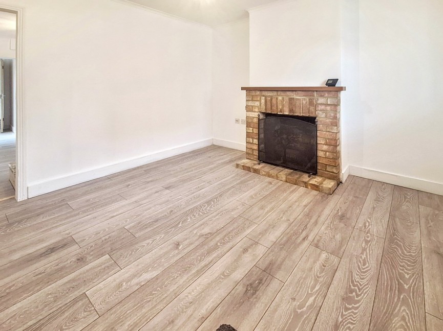 2 bedroom House for Sale Carter Street, Sandy, Bedfordshire