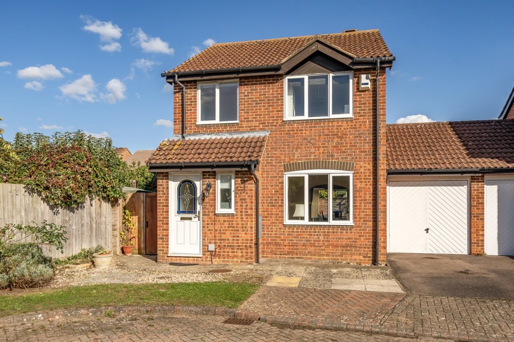 Elgar Drive, Shefford, Bedfordshire