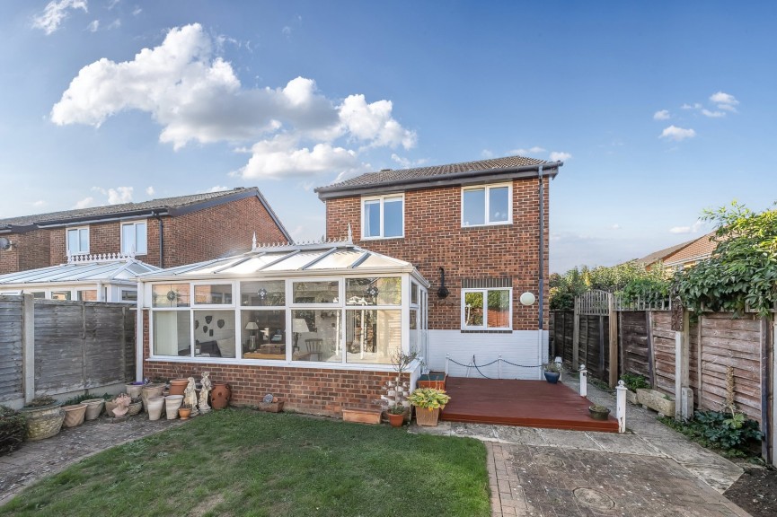 3 bedroom House for Sale Elgar Drive, Shefford, Bedfordshire