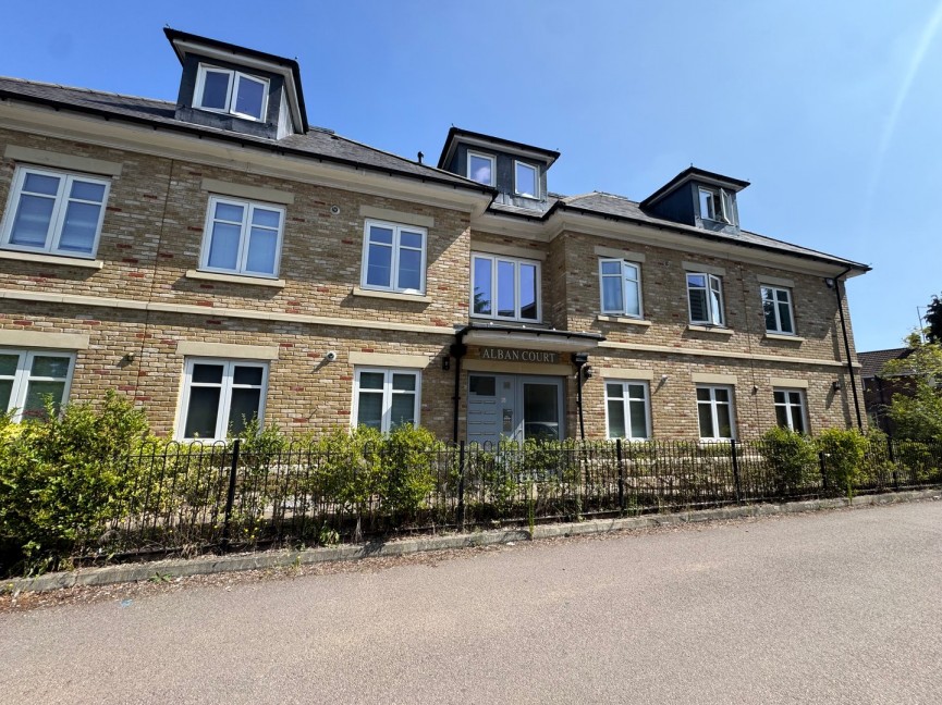 2 bedroom Flat for Letting Roe Green Lane, Hatfield, Hertfordshire