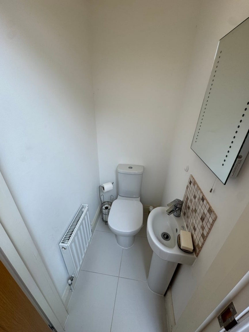 2 bedroom Flat for Letting Roe Green Lane, Hatfield, Hertfordshire