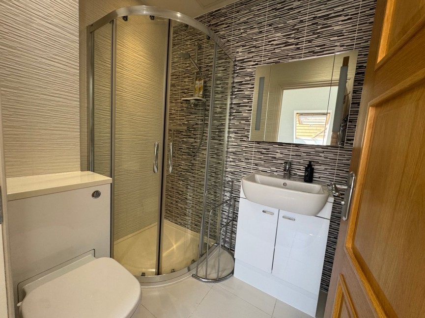 2 bedroom Flat for Letting Roe Green Lane, Hatfield, Hertfordshire