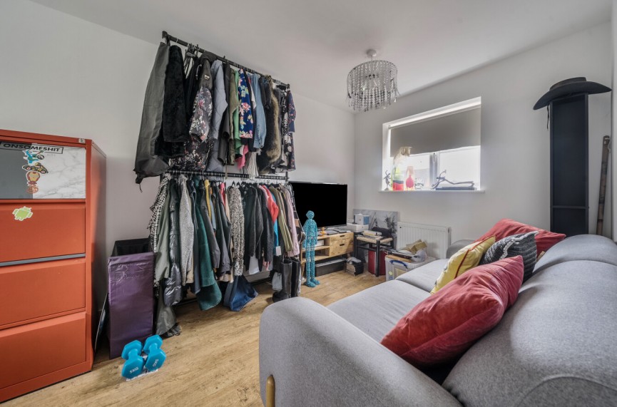 3 bedroom House for Sale Grieg Close, Shefford, Bedfordshire