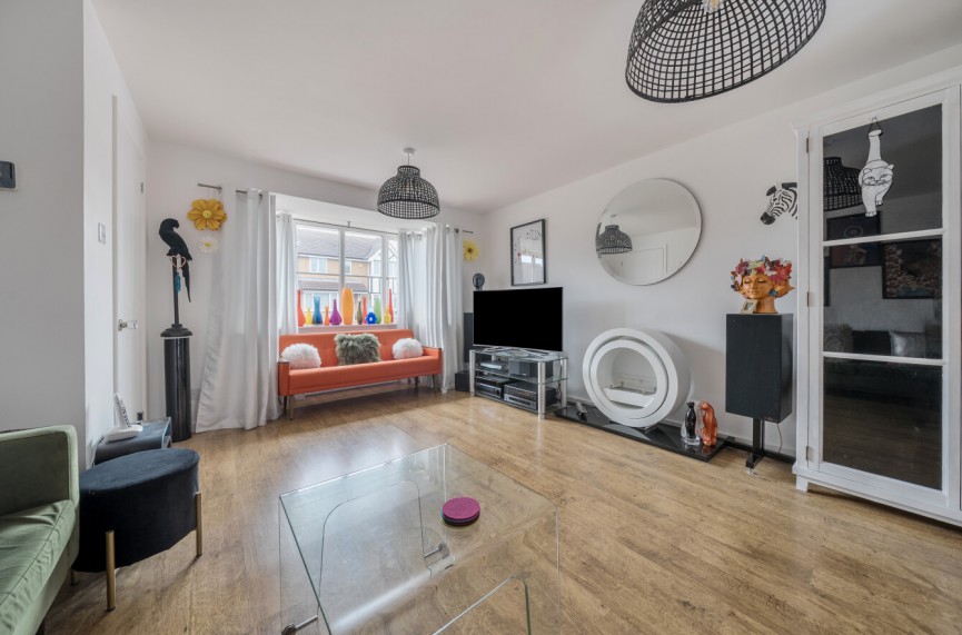 3 bedroom House for Sale Grieg Close, Shefford, Bedfordshire