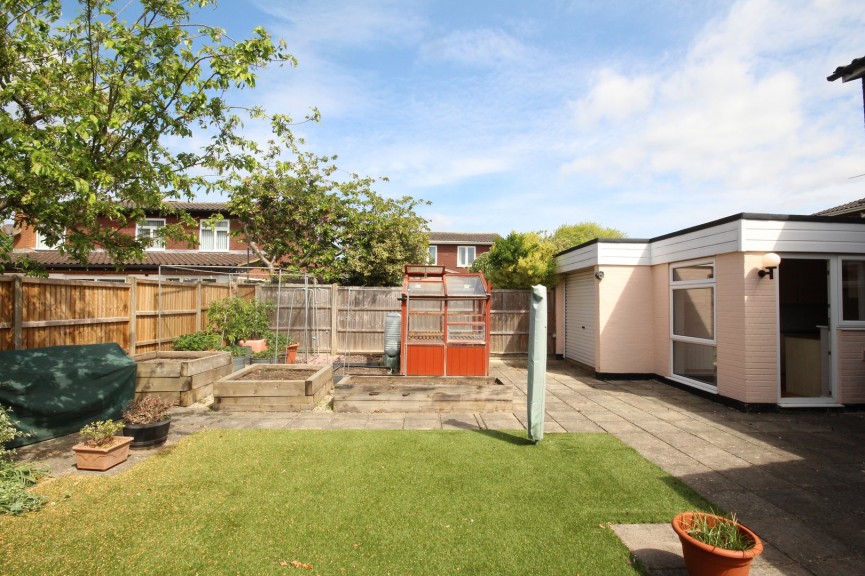 4 bedroom House for Sale Pear Tree Dell, Letchworth Garden City, Hertfordshire