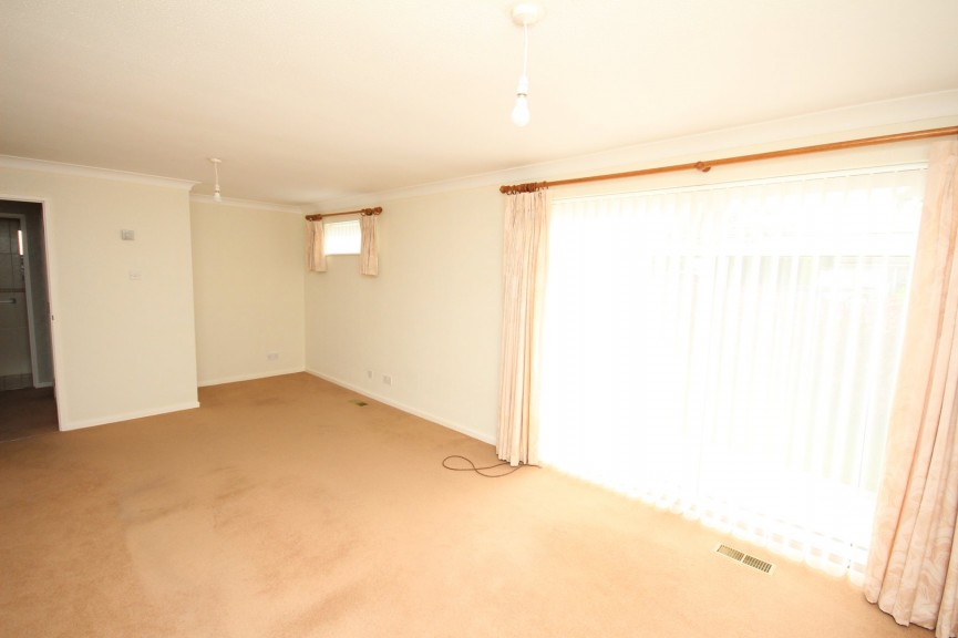 4 bedroom House for Sale Pear Tree Dell, Letchworth Garden City, Hertfordshire