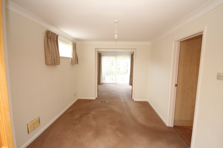 4 bedroom House for Sale Pear Tree Dell, Letchworth Garden City, Hertfordshire