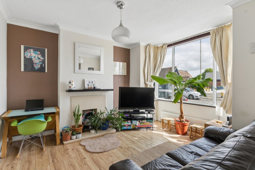 3 bedroom House for Sale Cambridge Road, Hitchin, Hertfordshire