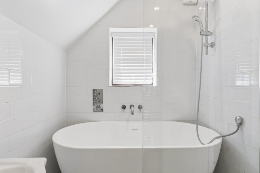 3 bedroom House for Sale Cambridge Road, Hitchin, Hertfordshire