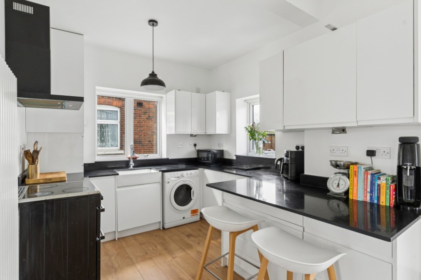 3 bedroom House for Sale Cambridge Road, Hitchin, Hertfordshire