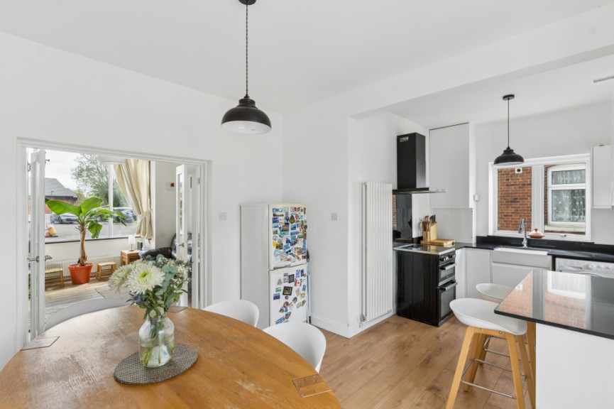 3 bedroom House for Sale Cambridge Road, Hitchin, Hertfordshire
