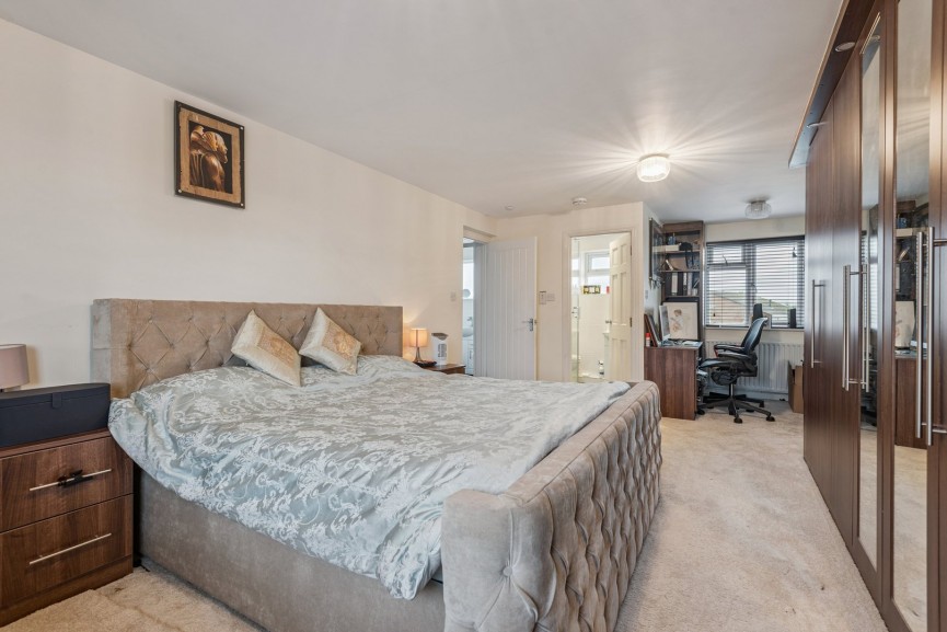 4 bedroom House for Sale Spurrs Close, Hitchin, Hertfordshire