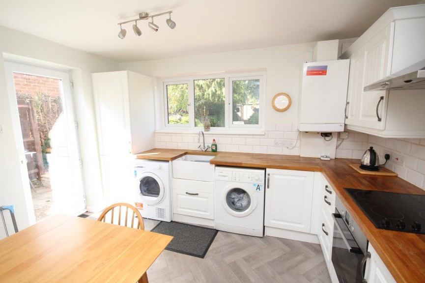 3 bedroom Bungalow for Sale Common View, Letchworth Garden City, Hertfordshire