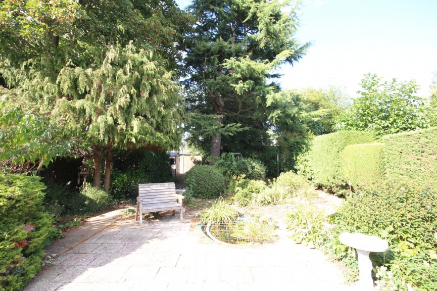 3 bedroom Bungalow for Sale Common View, Letchworth Garden City, Hertfordshire